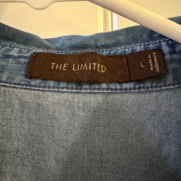 The Limited Sky Blue Denim Top - Picture 3 of 5